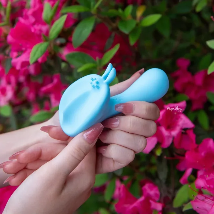Averi 10-function Rabbit Vibrator Vaginal Plug