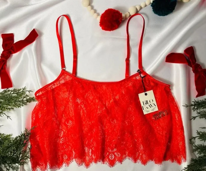 Classic Lace Crop Cami – Red –