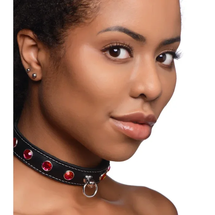 Fierce Vixen Leather Choker with Rhinestones – Red