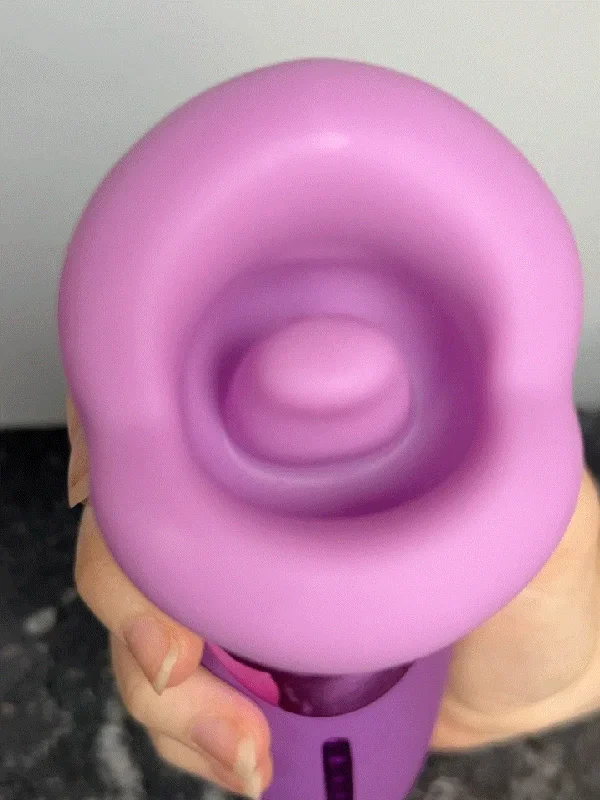 Pleasure Sucker Oral Sex Vibrator, with super-soft silicone lips